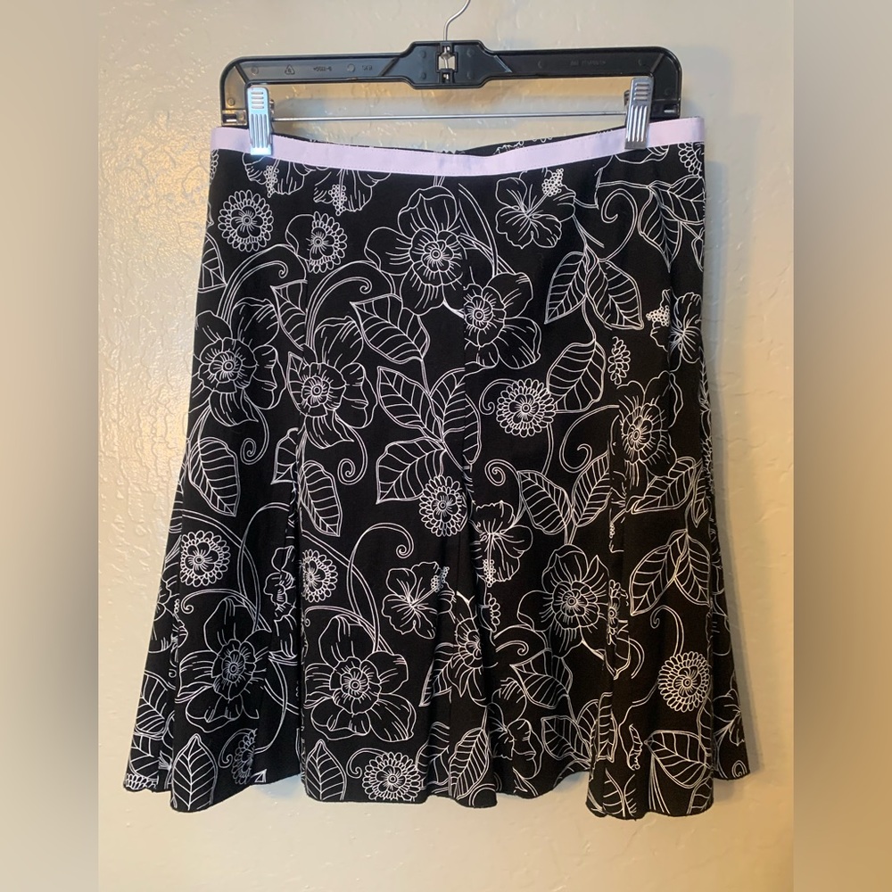 Jaloux / Zalu black and white floral skirt, Size Medium